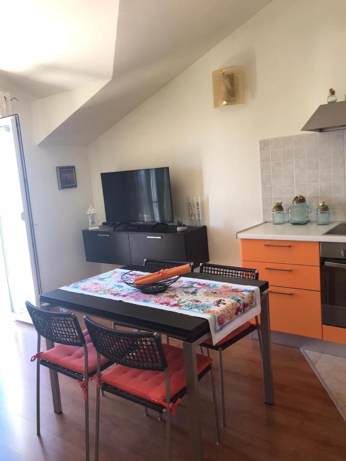 Apartmani Katarina Bol Dış mekan fotoğraf