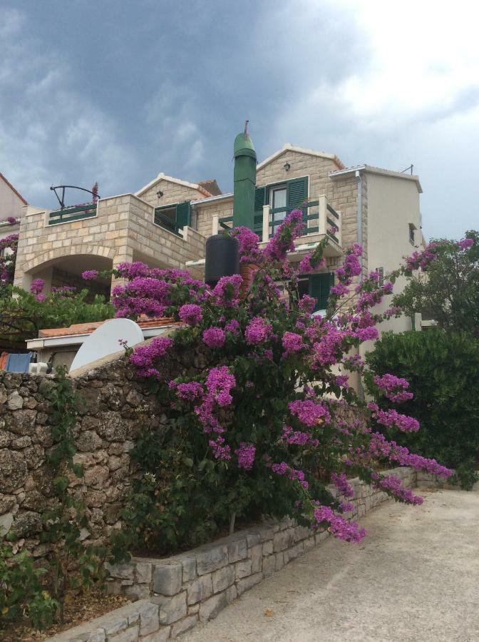 Apartmani Katarina Bol Dış mekan fotoğraf