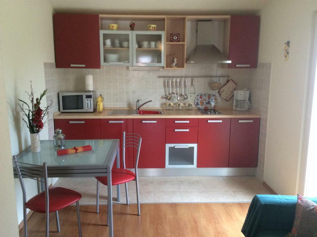 Apartmani Katarina Bol Dış mekan fotoğraf