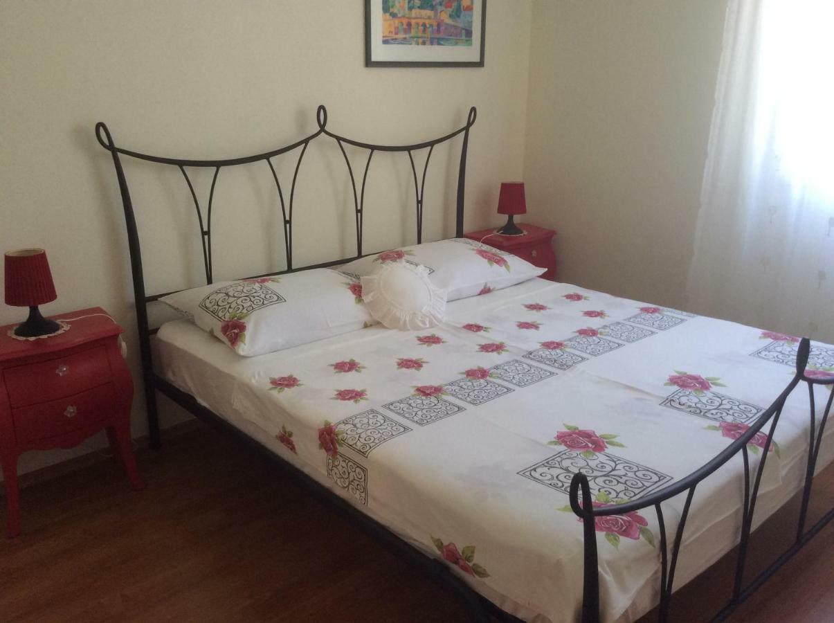 Apartmani Katarina Bol Dış mekan fotoğraf