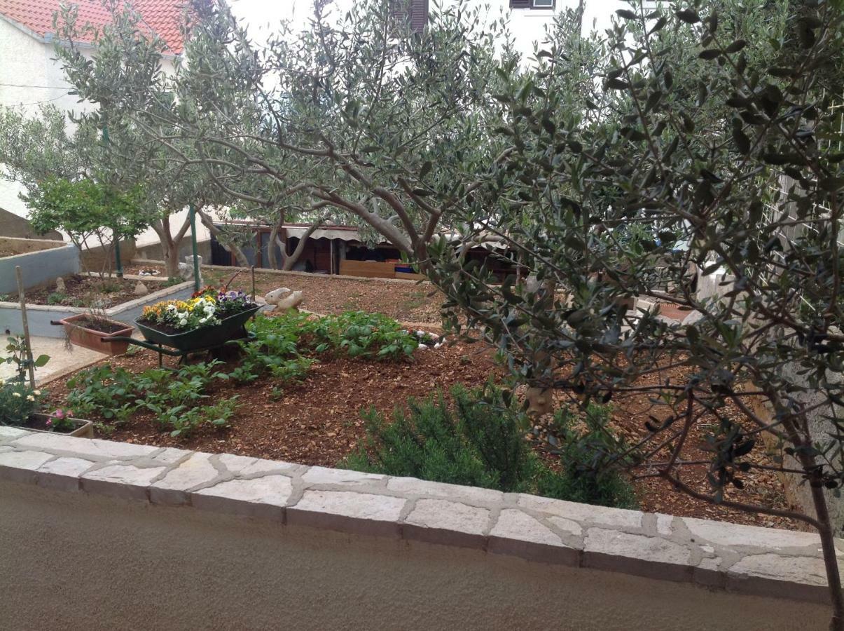 Apartmani Katarina Bol Dış mekan fotoğraf