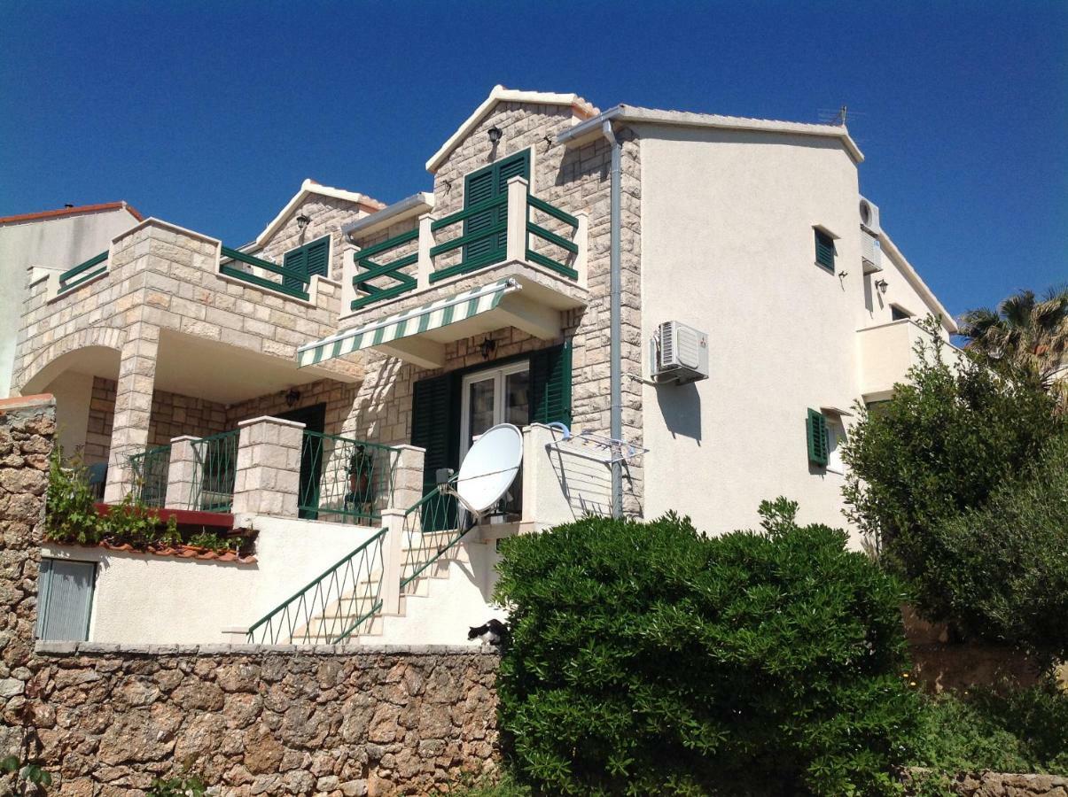 Apartmani Katarina Bol Dış mekan fotoğraf